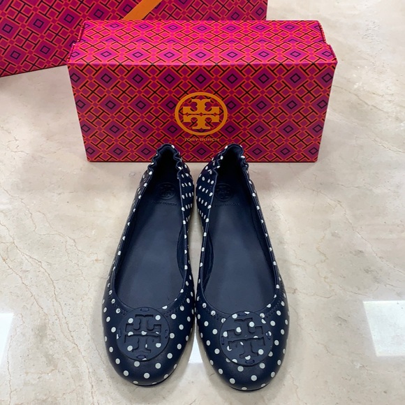 TORY BURCH NAPPA LEATHER TRAVEL BALLET FLATS CLASSIC NAVY DOTS SIZE 8.5 - Picture 7 of 16